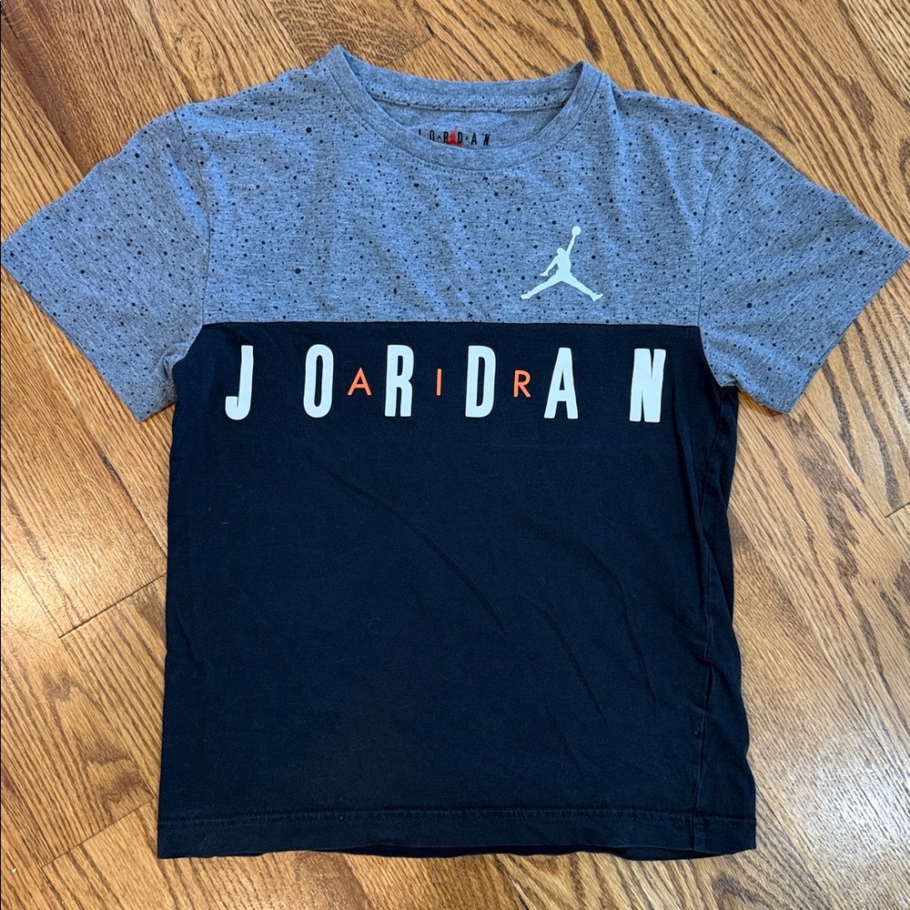 Boy’s Jordan Brand Shirt. Size Small. Excellent to Like New Condition.